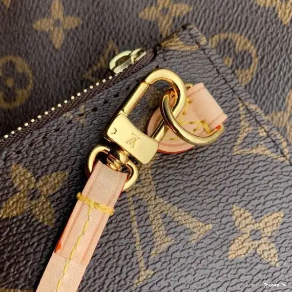 VUITTON MM NEVERFULL LOUIS 0517